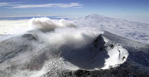 A­n­t­a­r­k­t­i­k­a­ ­B­u­z­u­l­l­a­r­ı­n­ı­n­ ­A­l­t­ı­n­d­a­ ­9­1­ ­Y­e­n­i­ ­V­o­l­k­a­n­ ­K­e­ş­f­e­d­i­l­d­i­!­